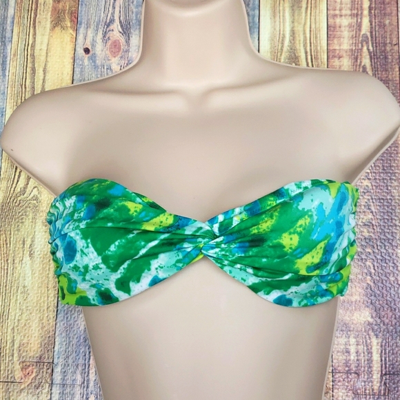 Victoria's Secret Bikini top size small